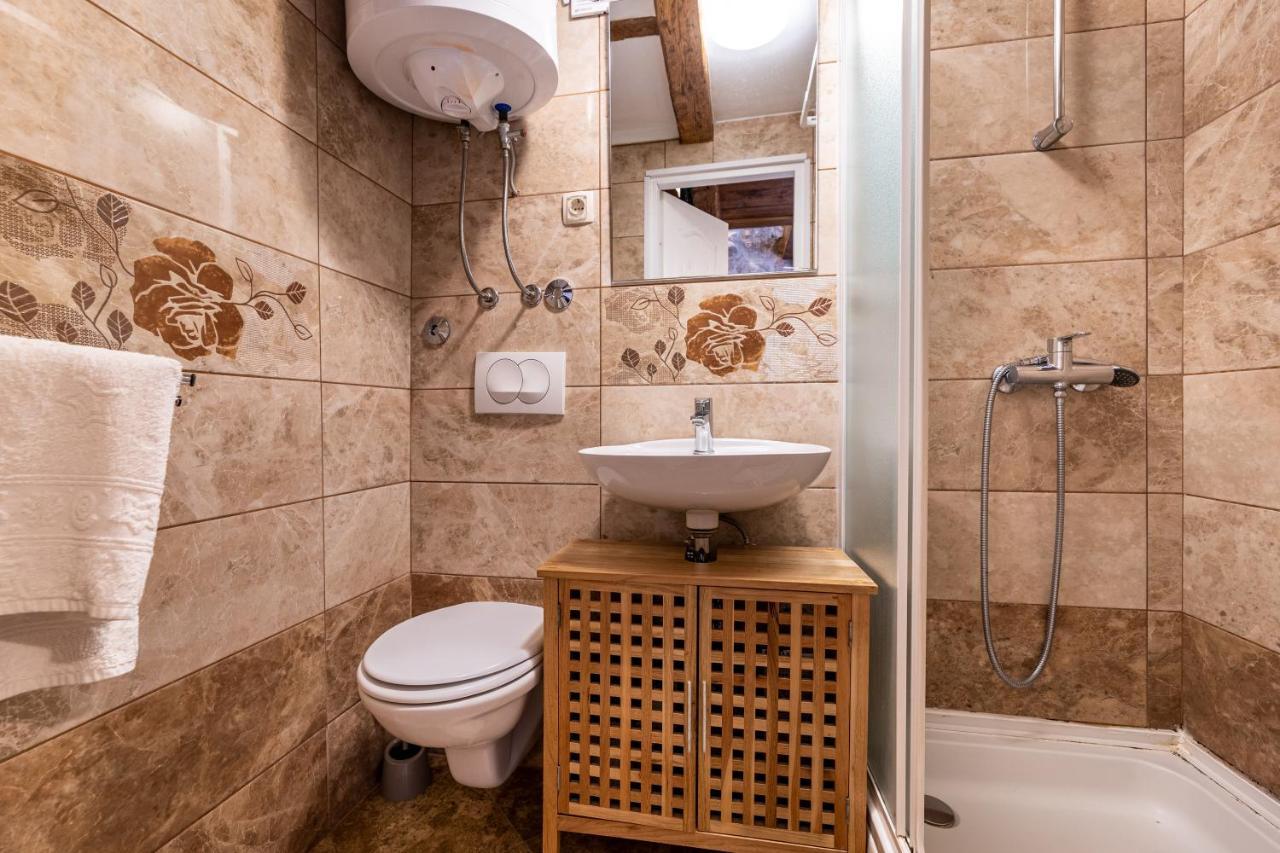 Parona Holiday Home Vrbnik Exterior photo